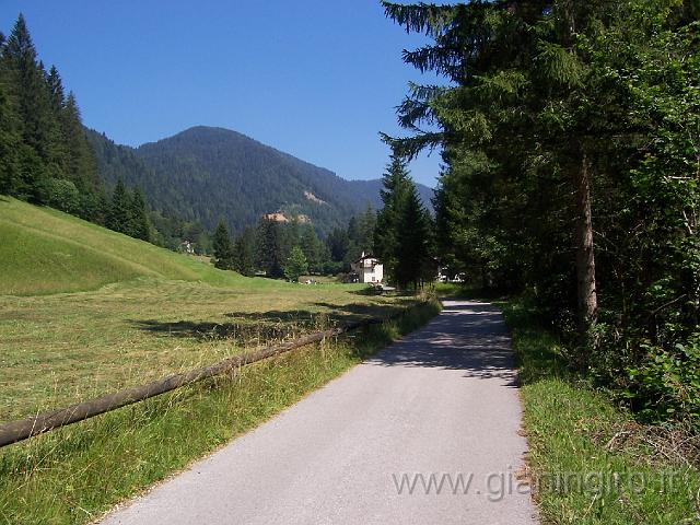 100_1314.JPG - Val d'Algone poco prima del Rifugio Ghedina