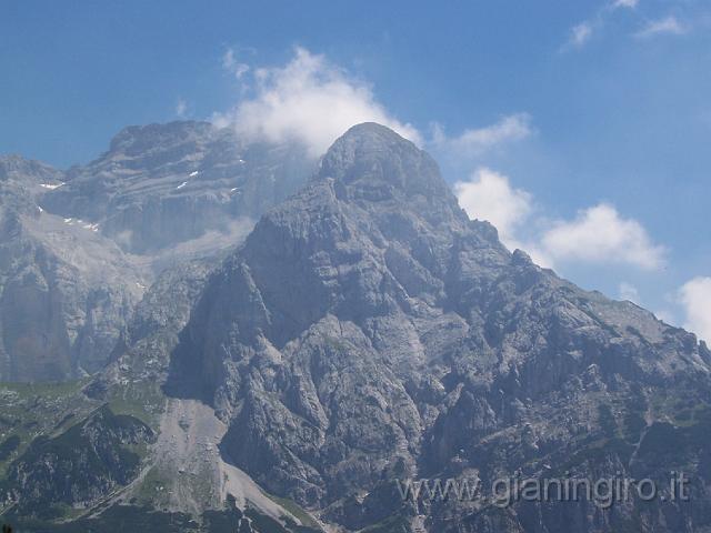 100_1326.JPG - Cima della Finestra m.2618 e la cima Predaiola  m.2900